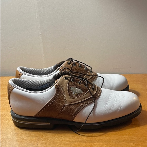 FootJoy Men\'s White and Brown Leather Golf Shoes. Size 10.5 main image 9